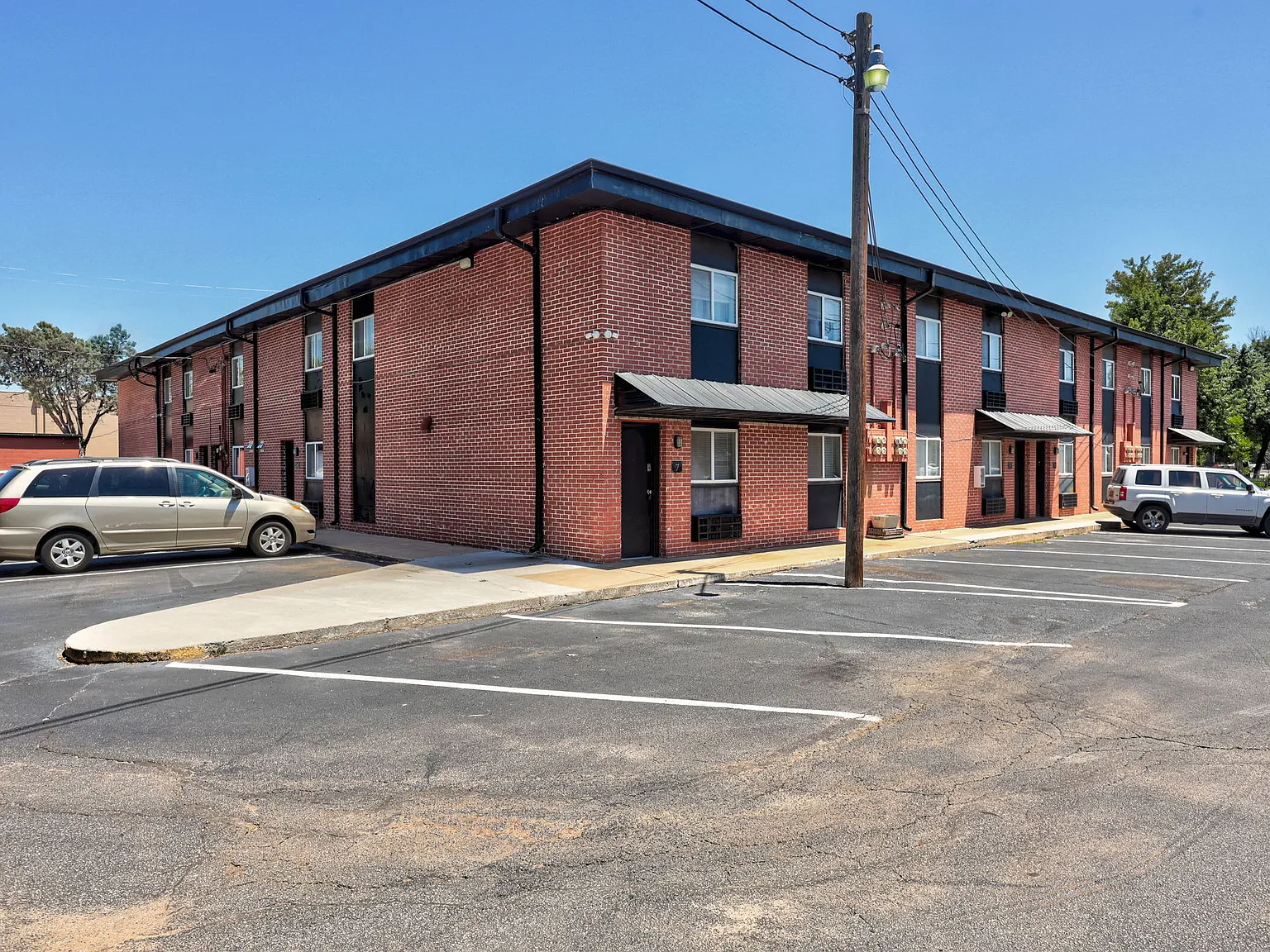 1325 West Lindsey Street — Photo 2