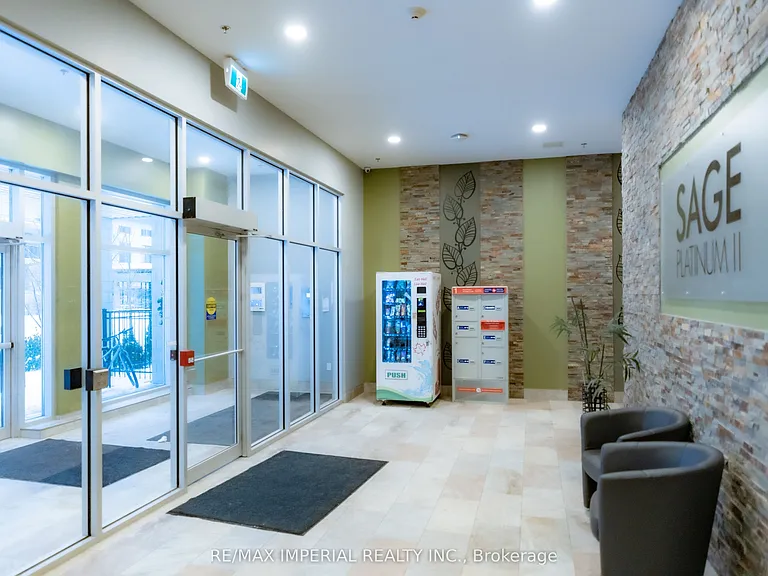 308 Lester St #210 — Photo 2