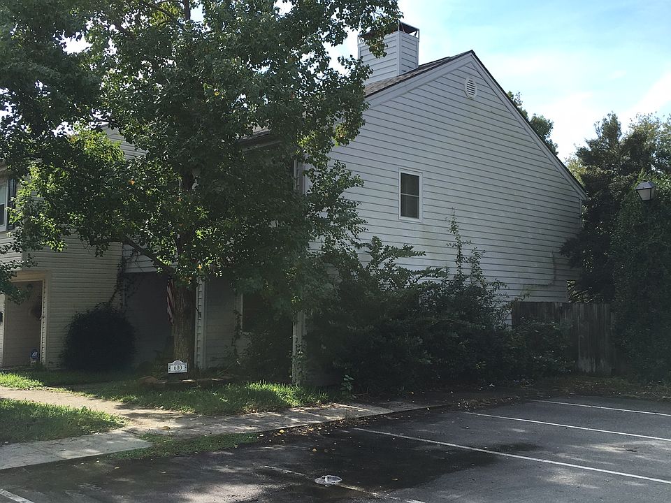 2nd image of 600 Baytree Court