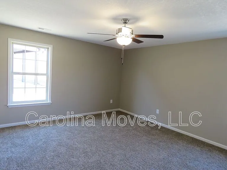 454 Peaksview Dr — Photo 7