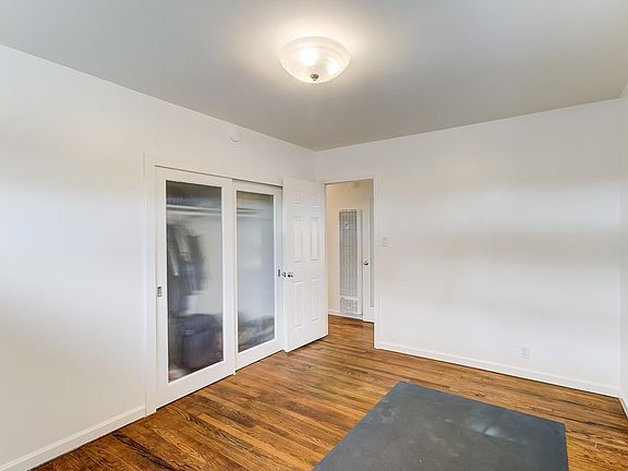 5th image of 3055 Porter Ln