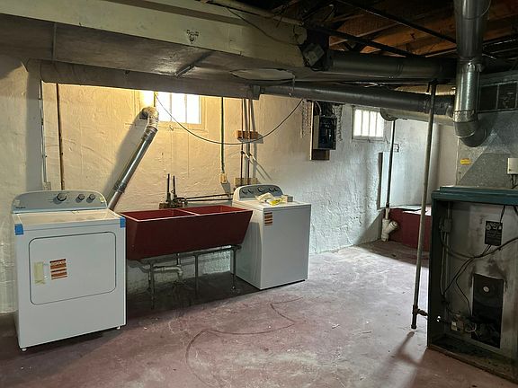 4th image of 95 Ahrens St #97