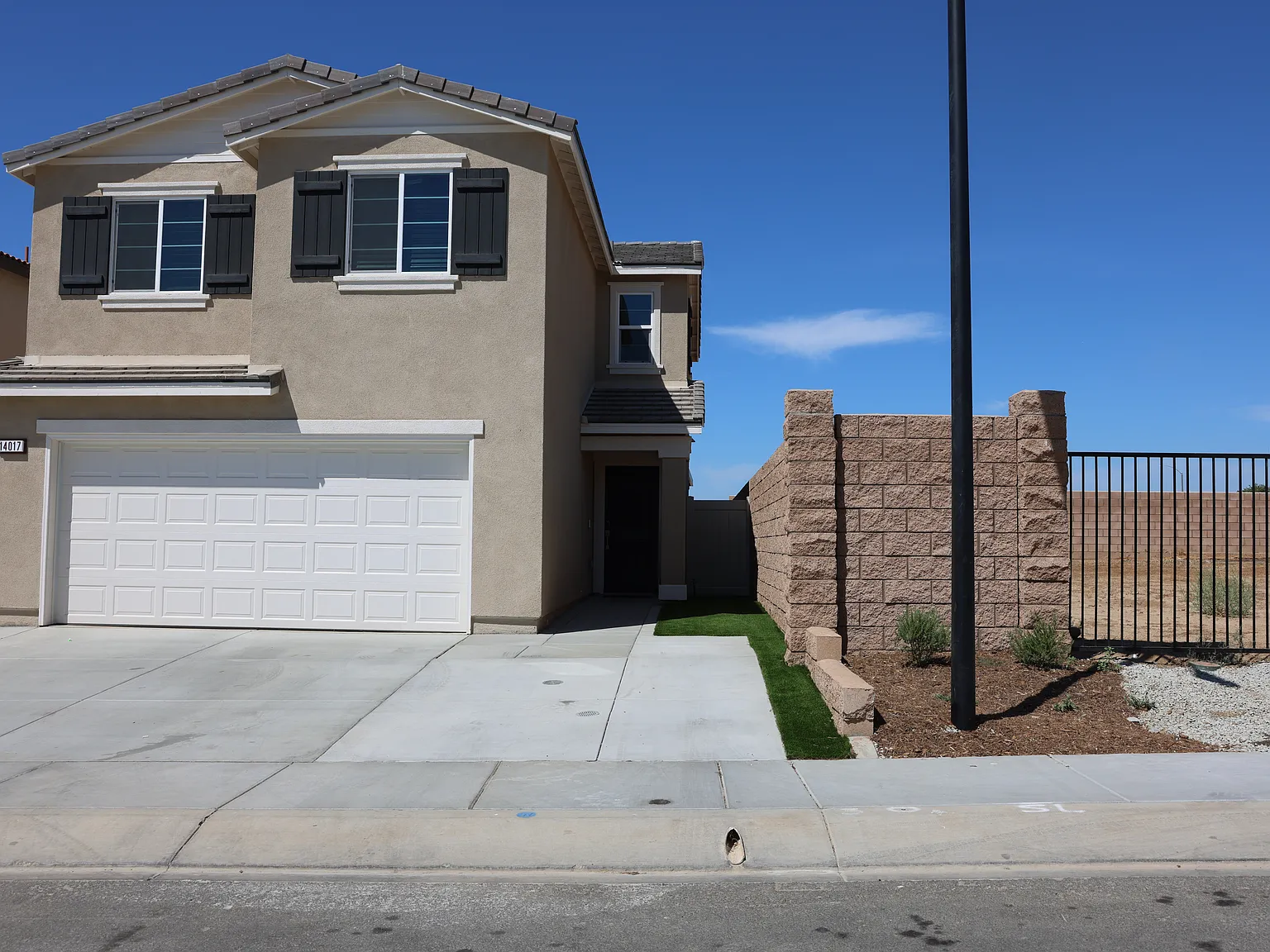 4 bed, 1725 sqft, $3,600 — Photo 2