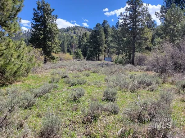 10128 Timberrim Dr, Cascade, ID 83611