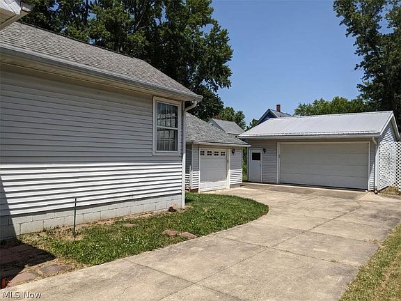 2nd image of 104 Ohio St