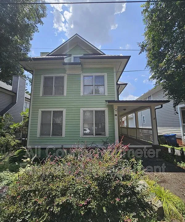79 Hammock Pl SE