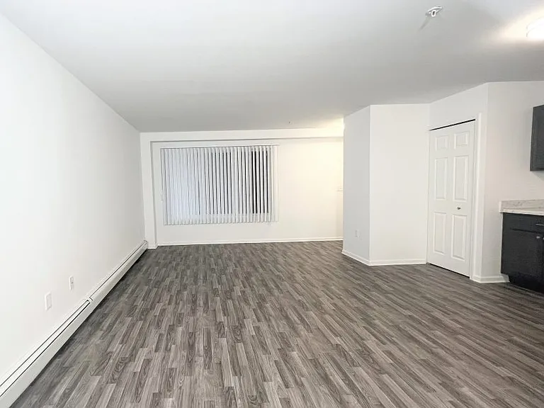 Sterling Troy Apartments — Photo 6