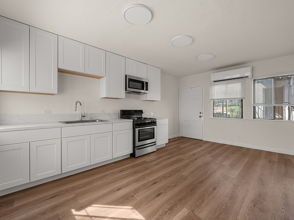 1st image of 5055 Huntington Dr N #B