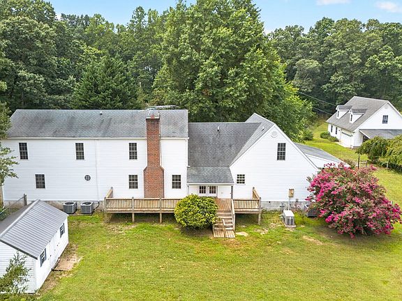 4th image of 3007 Five Forks Rd
