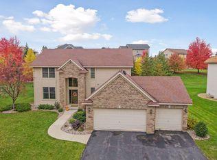 7645 Ridgeview Way, Chanhassen, MN 55317