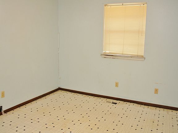 4th image of 9908 N Georgia Ave