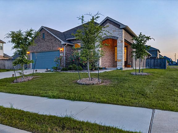 2nd image of 4919 Village Park