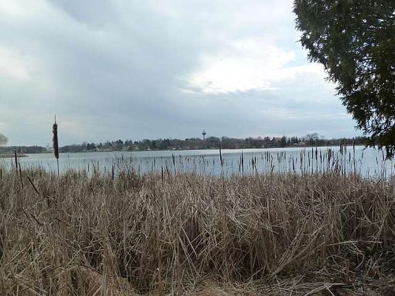 5th image of 151 E Shore Dr