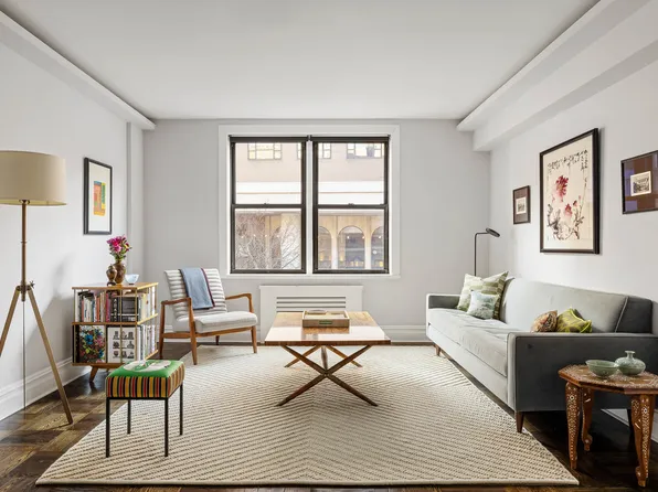 60 East 9th Street image 1 of 6