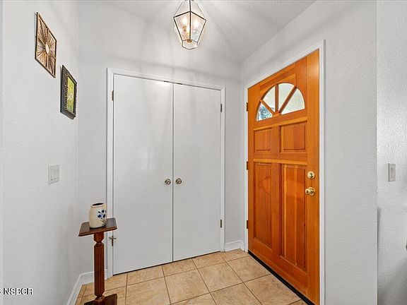 5th image of 4323 Ridgecrest St