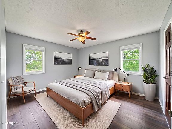 5th image of 339 Thames Ct