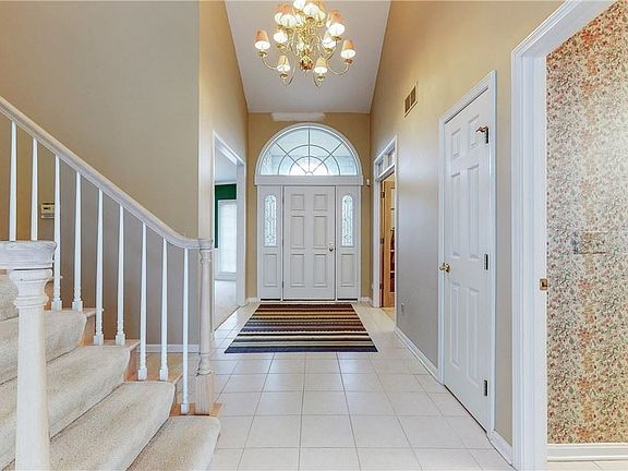 3rd image of 36890 Aberdeen Ln