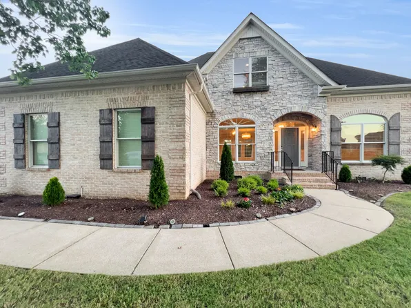 2051 Alexander Blvd, Murfreesboro, TN 37130