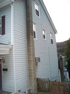 2nd image of 15 Beech St