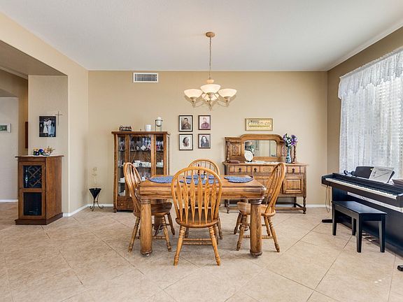 5th image of 8822 W Runion Dr