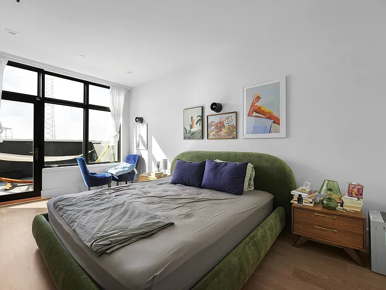 428 Van Brunt St #1 — Photo 44