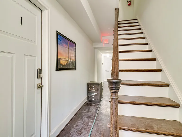 409 Constitution Ave NE #1 — Photo 5