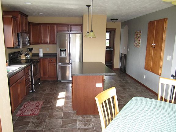 4th image of W7019 Angel Hill Dr