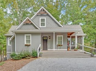 555 Arrowhead Dr, Lavonia, GA 30553