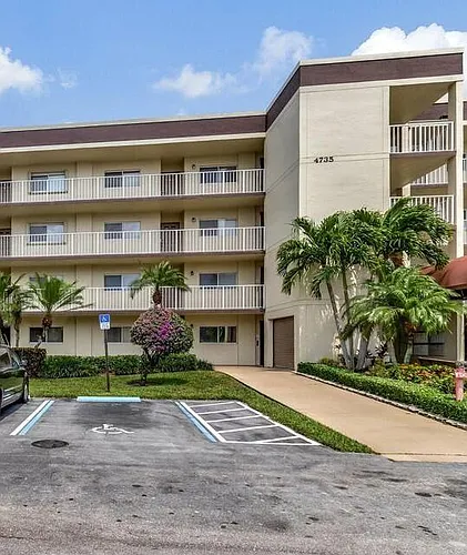 4735 Lucerne Lakes Blvd #410 Photo 1