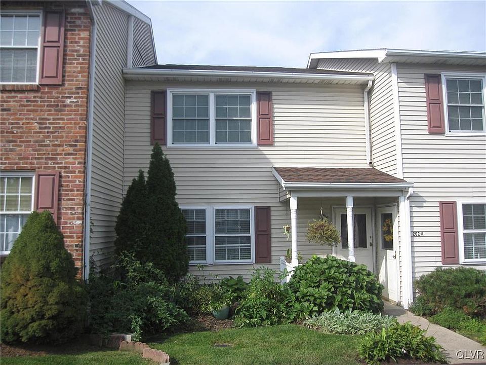 1st image of 202B Briarwood Dr