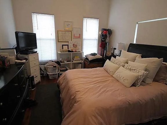 3rd image of 1122 47th Ave APT 3L