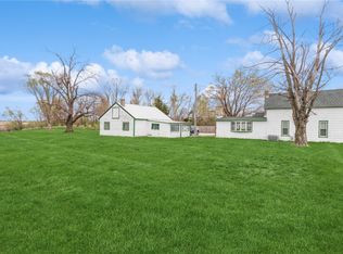 2700 E Robins Rd, Marion, IA 52302