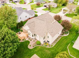 1627 Pine Ridge Ct, Mayville, WI 53050