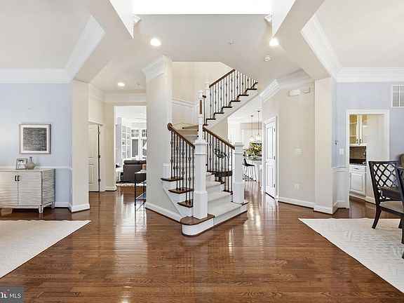 5th image of 11419 Ellington St