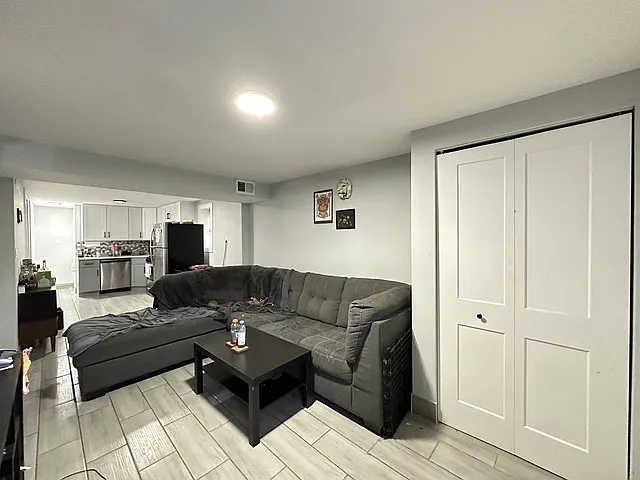 1721 N Mozart St #G — Photo 8