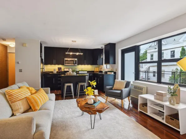 2201 3rd Ave S APT 202, Minneapolis, MN 55404