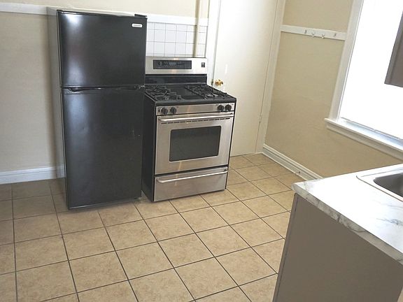4th image of 8371 S Bond Ave APT 2F