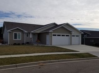 3849 Lone Peak Dr, Bismarck, ND 58503
