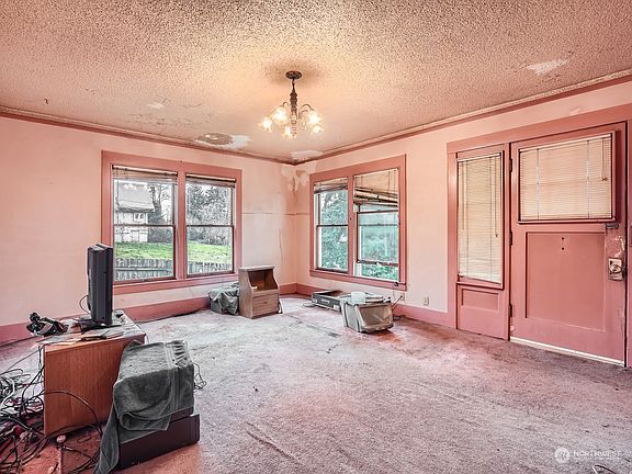 5th image of 15223 40th Avenue S