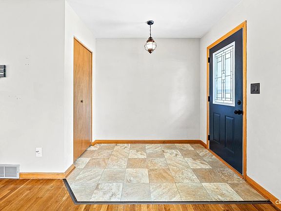 3rd image of 205 W Milner Ave