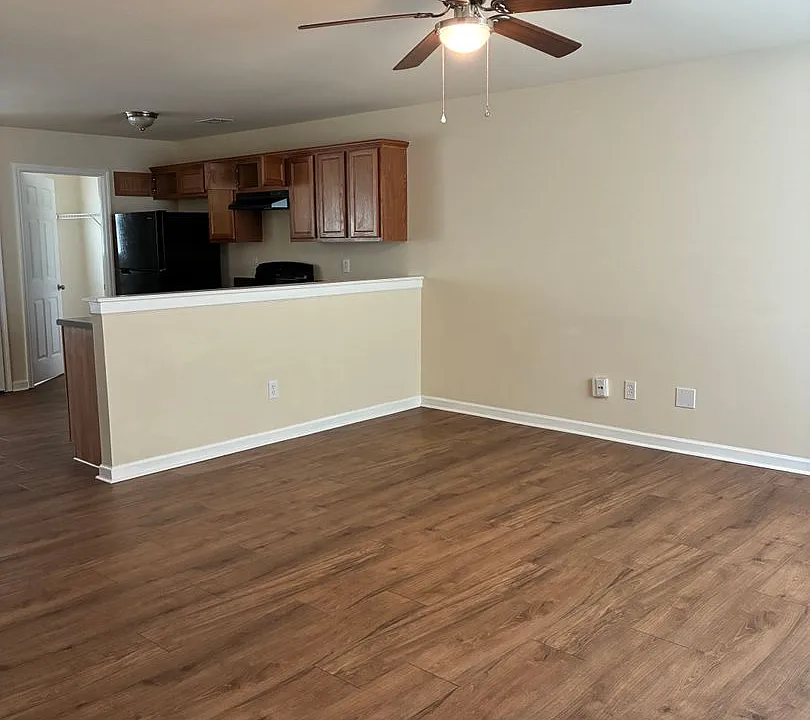 38 Middlebrook Dr