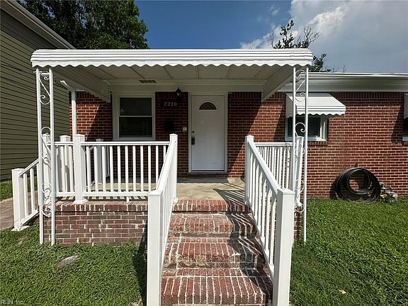 5th image of 2220 Hanson Ave