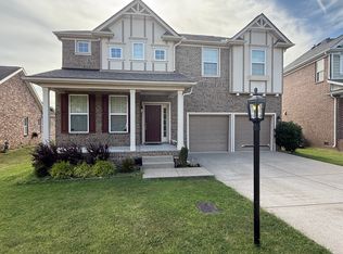 1629 Robindale Dr, Hermitage, TN 37076