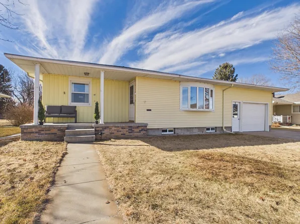 815 Tibbals St, Holdrege, NE 68949