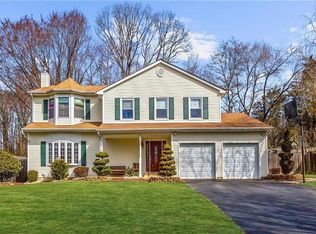 104 Fawn Dr, Matawan, NJ 07747