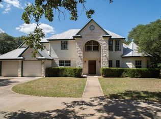 590 Westwood Rd, Lockhart, TX 78644