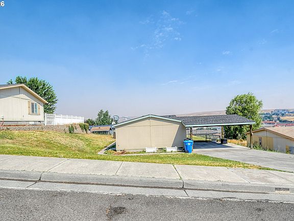 2nd image of 3022 SW River View Dr