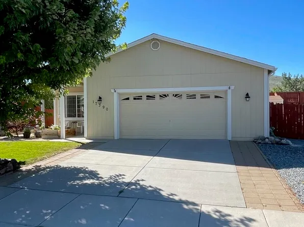 17390 Desert Lake Dr, Reno, NV 89508
