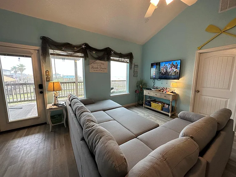 124 Howard Ave #D — Photo 15