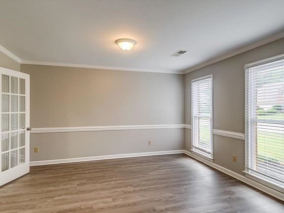 4th image of 8855 Bridlewood Ln
